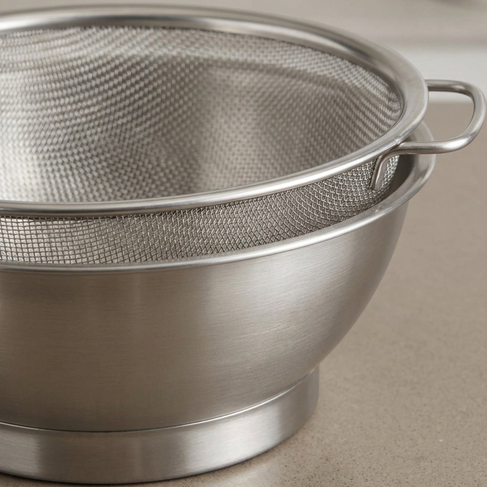 Tidie Bowlmate Stainless Mesh Draining Basket with Catch Bowl 11 in 2 Piece - Detail view